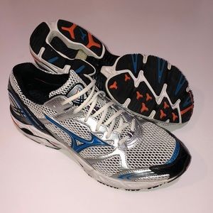 mizuno rider 12